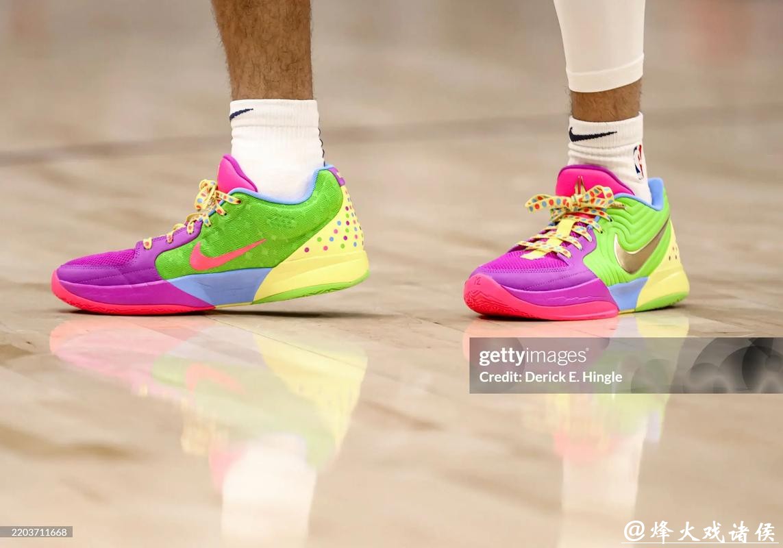 莫兰特8+10哈里斯空砍21+8 7人上双灰熊屠76人 莫兰特8+10哈里斯空砍21+8 7人上双灰熊屠76人